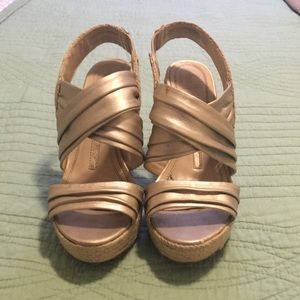 new directions wedges